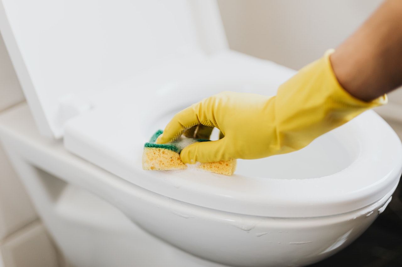Higienização de banheiros públicos: Passo a passo 2